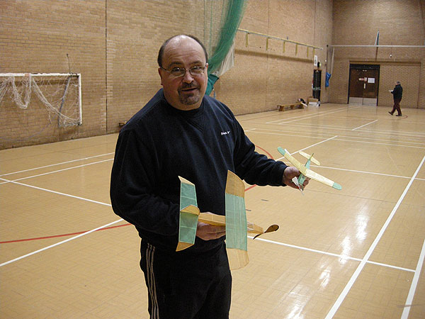 Dave Crompton with 'Legal Eagle' & 'Sparrow' Dave Crompton with 'Legal Eagle' & 'Sparrow'