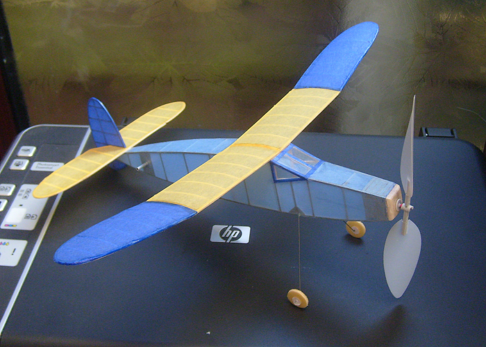 Dave Crompton pretty Peanut 'Korda Wake' Dave Crompton pretty Peanut 'Korda Wake'